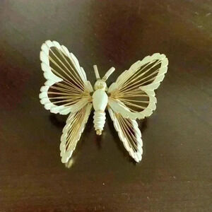 Vintage 1980's Monet White Outlined Butterfly With Gold Tone Wire Brooch/Pin